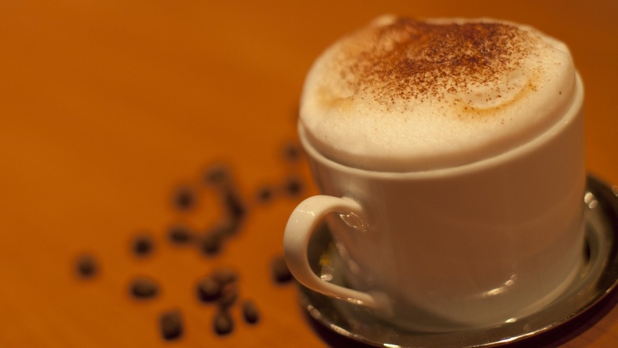 Bar Boulevard relexa hotel Berlin - frisch zubereiteter Cappucino